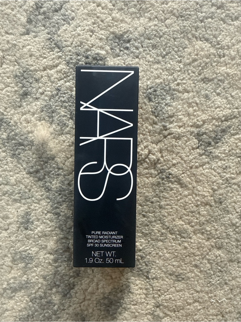 NARS Pure Radiant Tinted Moisturizer SPF 30 - light 2 Alaska